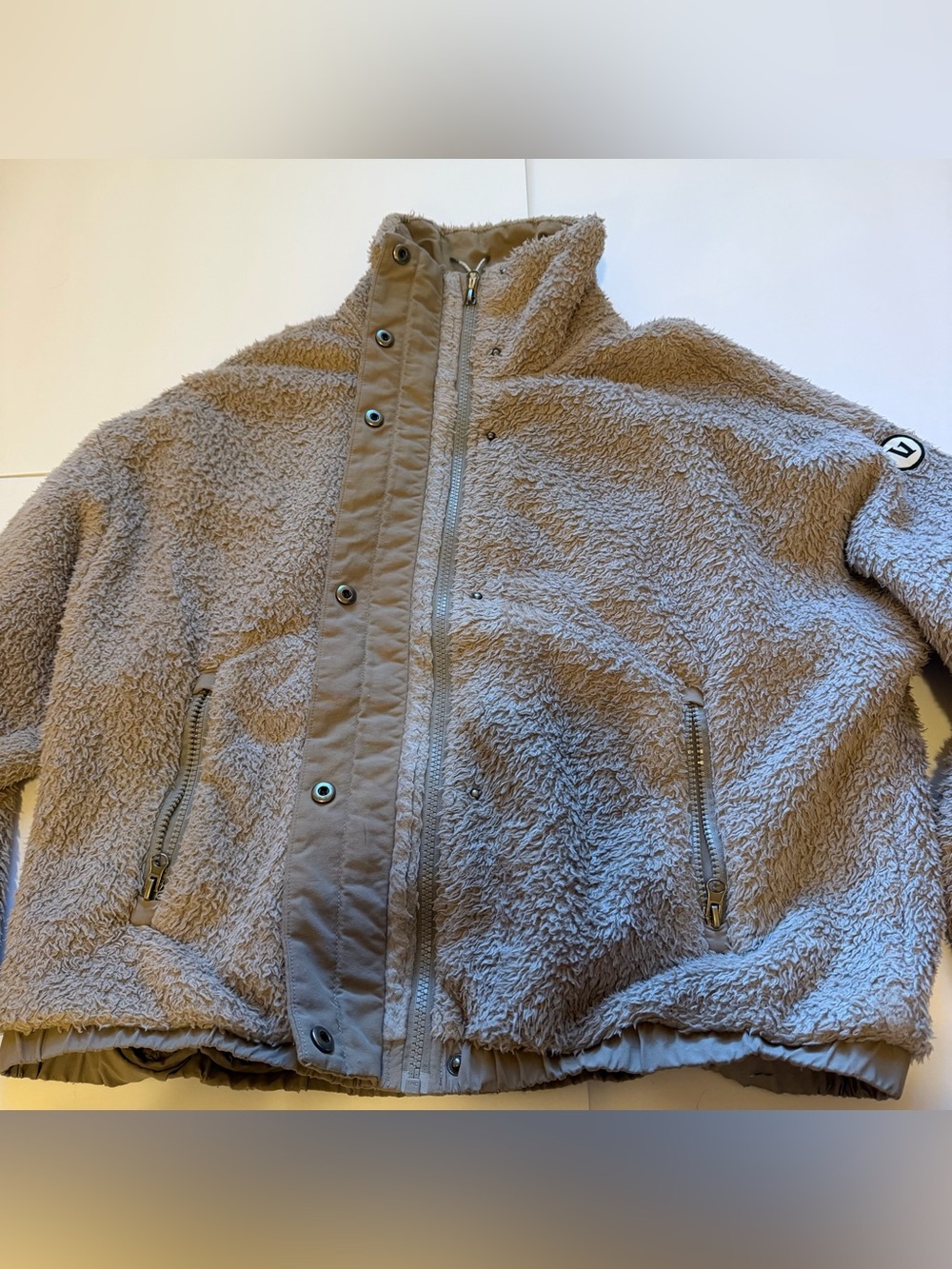 Vuori Cozy Sherpa Jacket Graphite Fleece Full Zip Size Medium Style VW530 - Picture 3 of 9